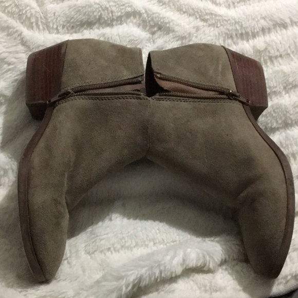 3/$15 ETC (kohls) Ladies ankle boots Sz 6/7 - Picture 4 of 7